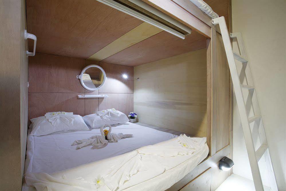 Capsule Hostel Patong Zewnętrze zdjęcie