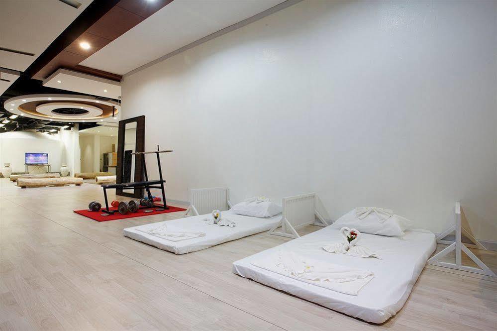Capsule Hostel Patong Zewnętrze zdjęcie