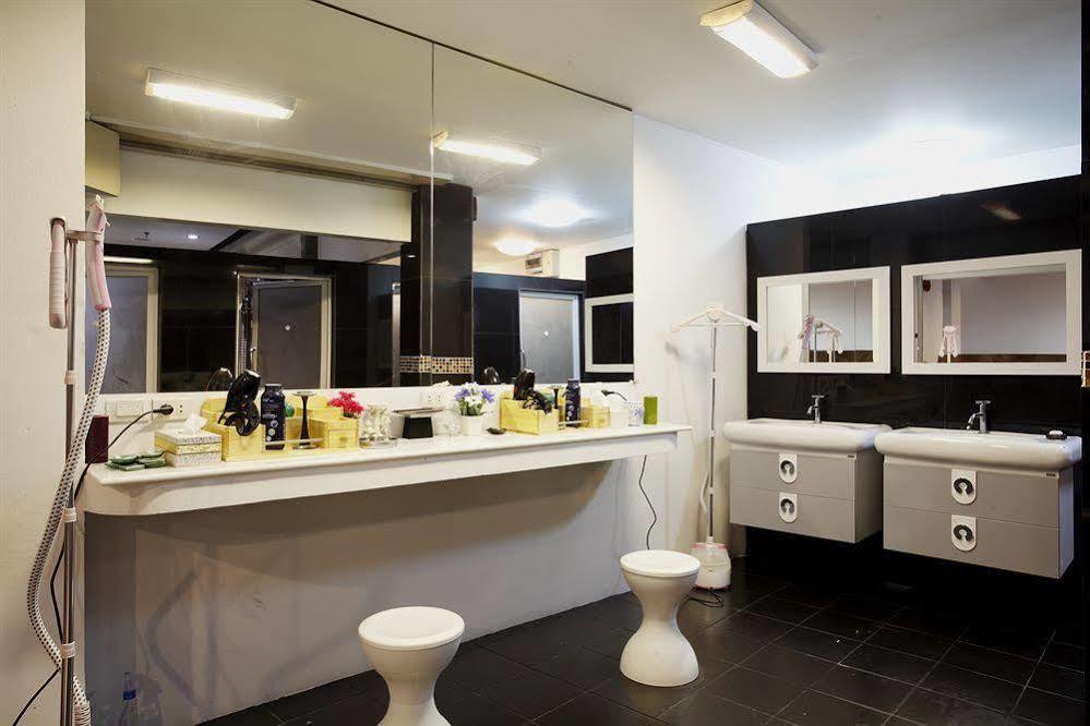Capsule Hostel Patong Zewnętrze zdjęcie