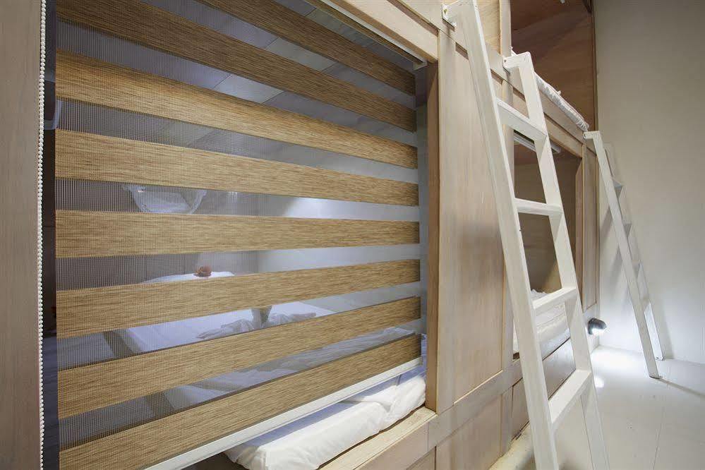 Capsule Hostel Patong Zewnętrze zdjęcie
