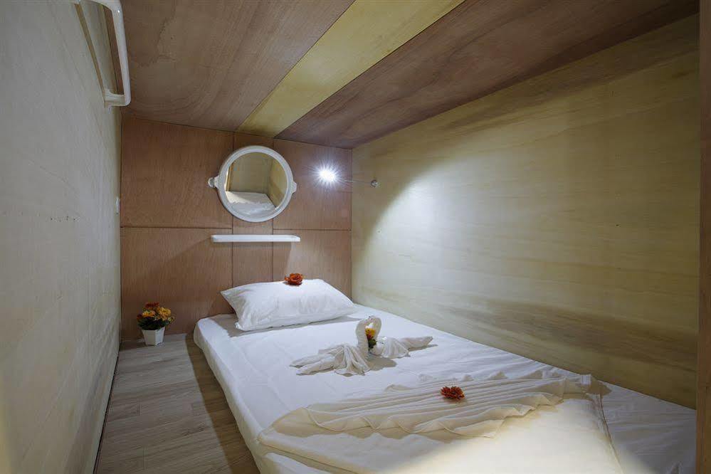 Capsule Hostel Patong Zewnętrze zdjęcie